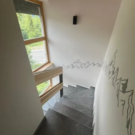 ホステル Hikers Paradise High Tatras Štrbské Pleso