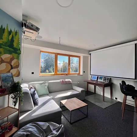 ホステル Hikers Paradise High Tatras